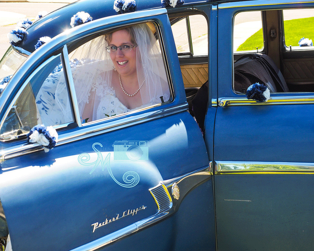 beautiful bride, beautiful car 