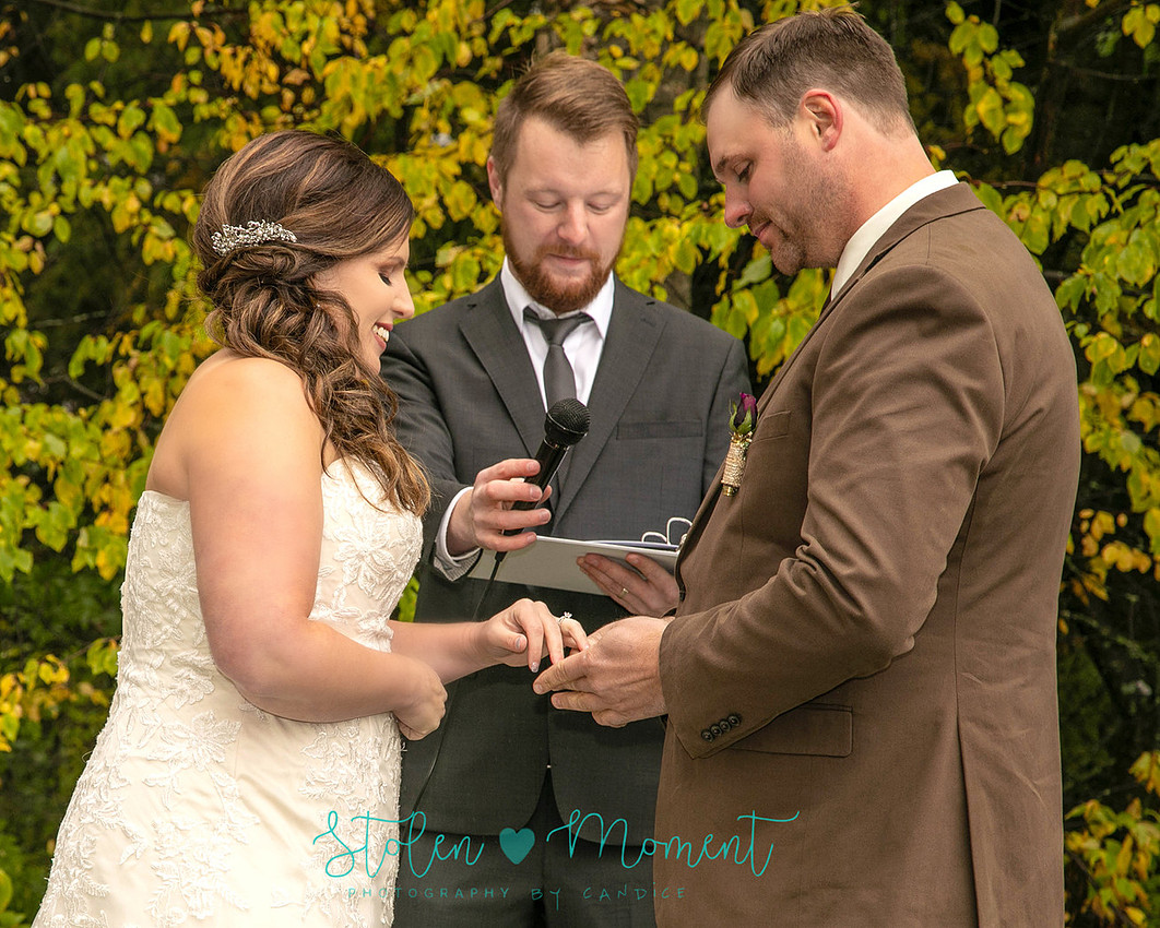 a chilly fall country wedding in Warburg, Alberta