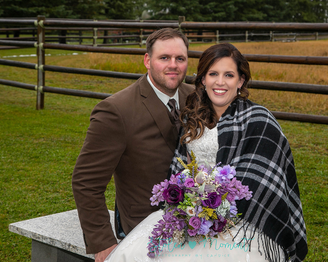 a chilly fall country wedding in Warburg, Alberta