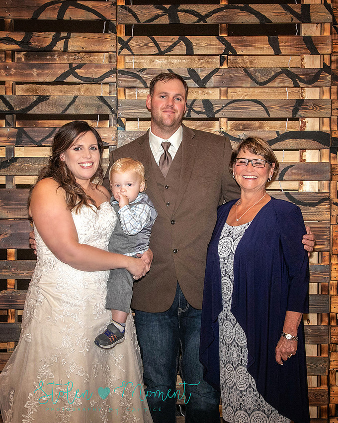 a chilly fall country wedding in Warburg, Alberta
